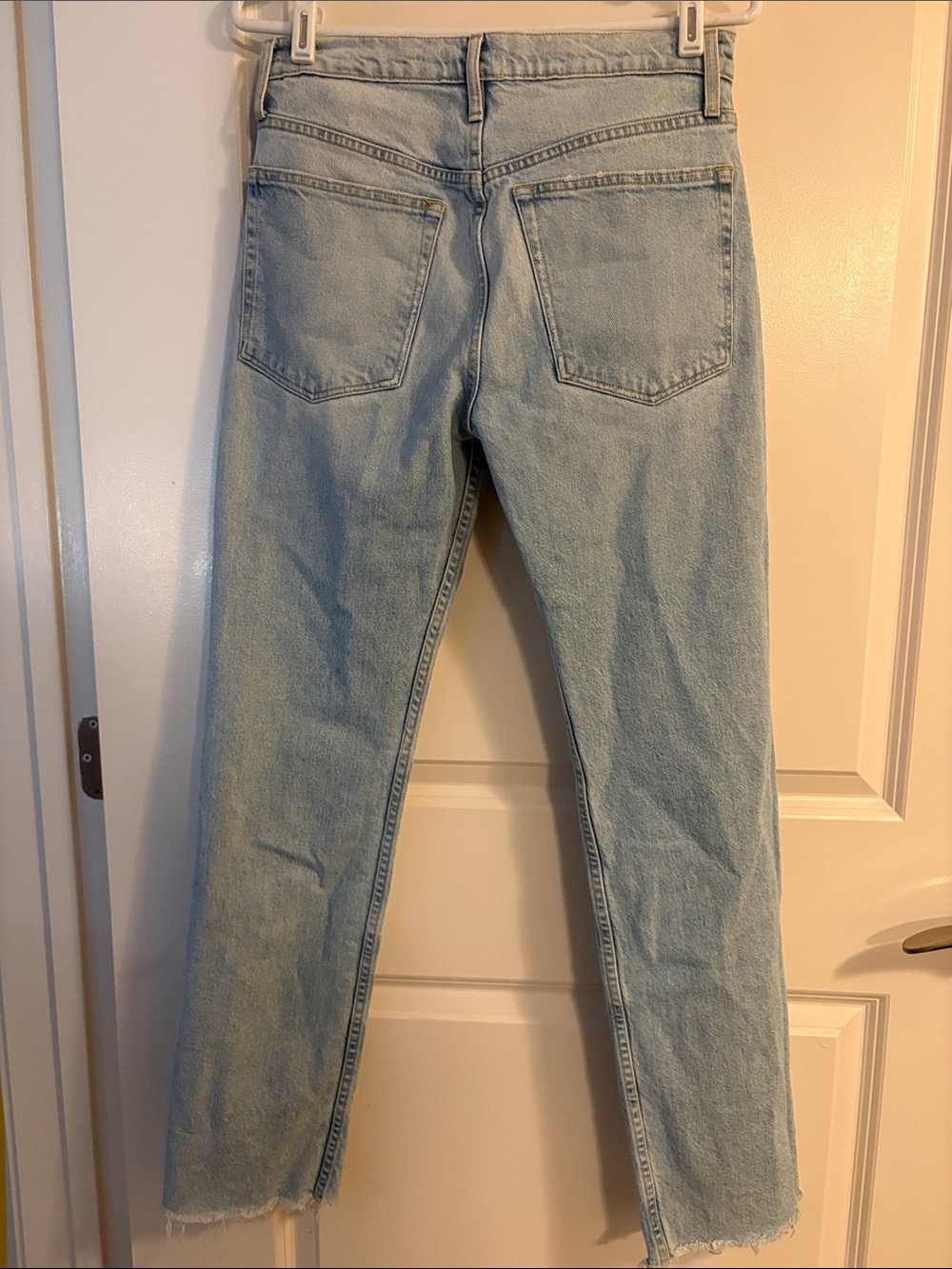 Frame Denim Light Blue Straight-Leg Jeans with Raw Hem - Accepting Offers! - Picture 5 of 6